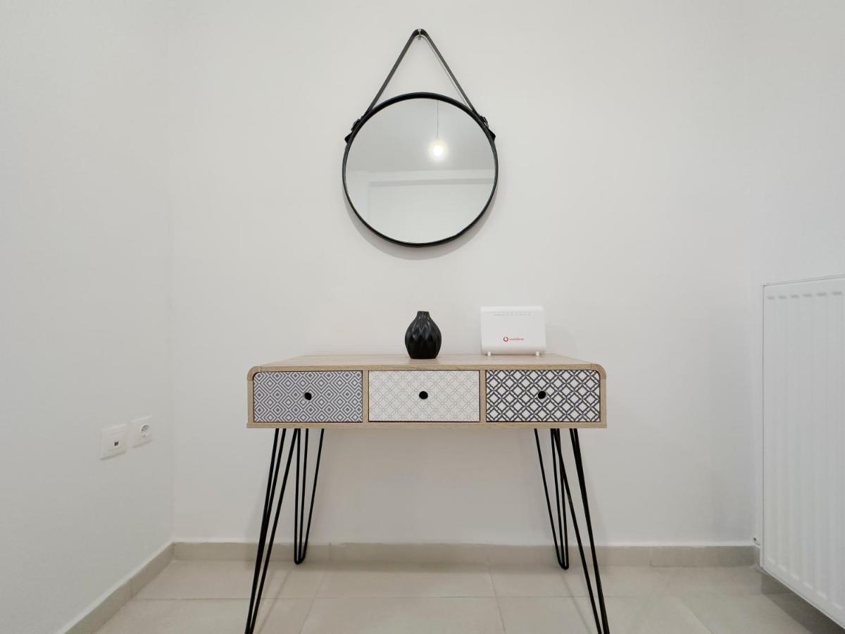 Aventura Comfortable 90Sqm Apt In Kato Patisia Apartment Athena Bagian luar foto